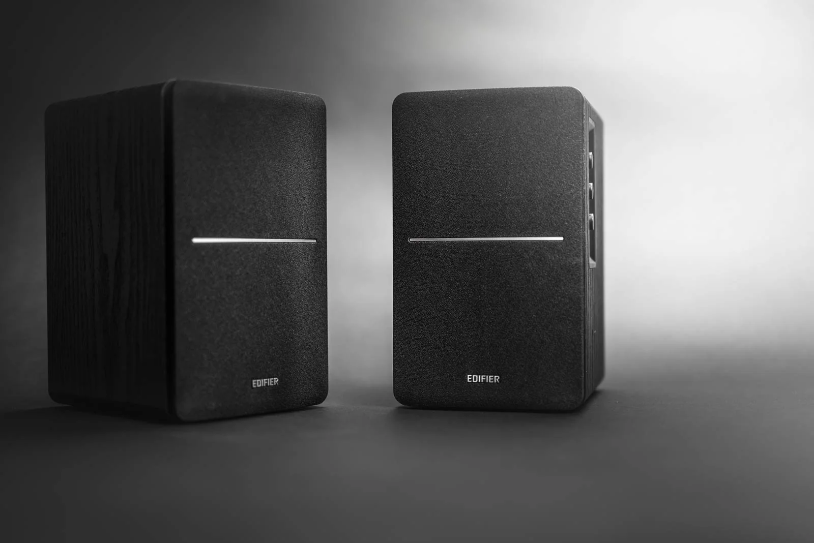 R1280DB Powered Bluetooth Speakers (Certified Refurbished) - Image 8