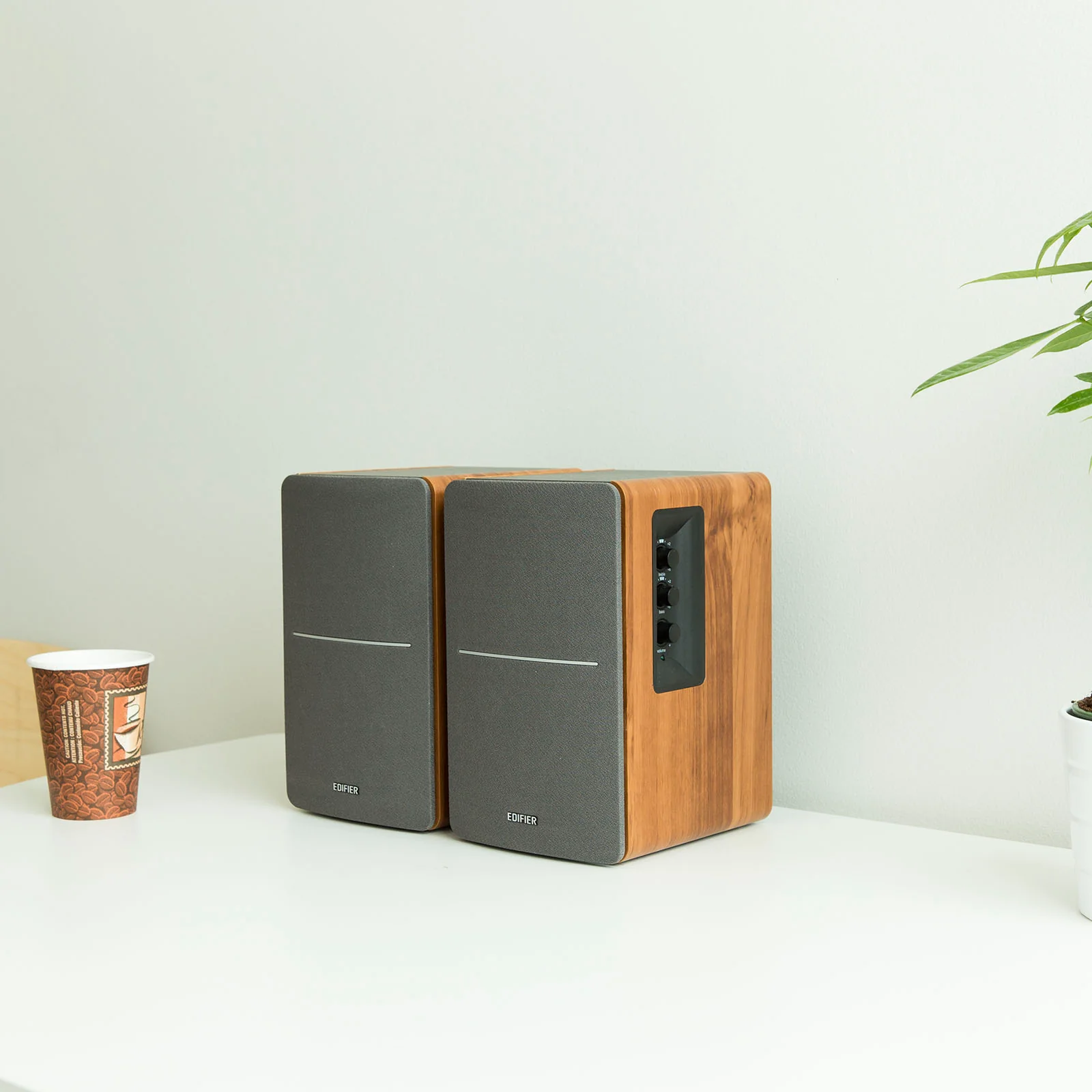 R1280T Powered Bookshelf Speakers (Certified Refurbished) - Image 6