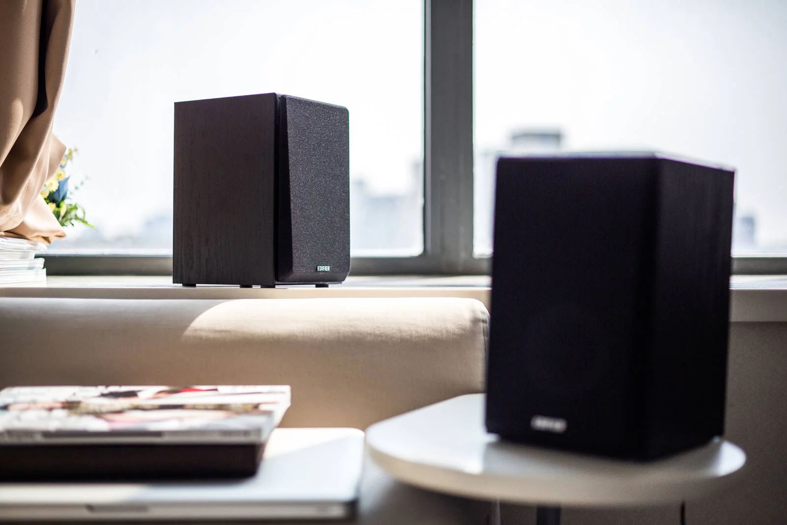 R980T Studio-quality 2.0 speaker system - Image 7