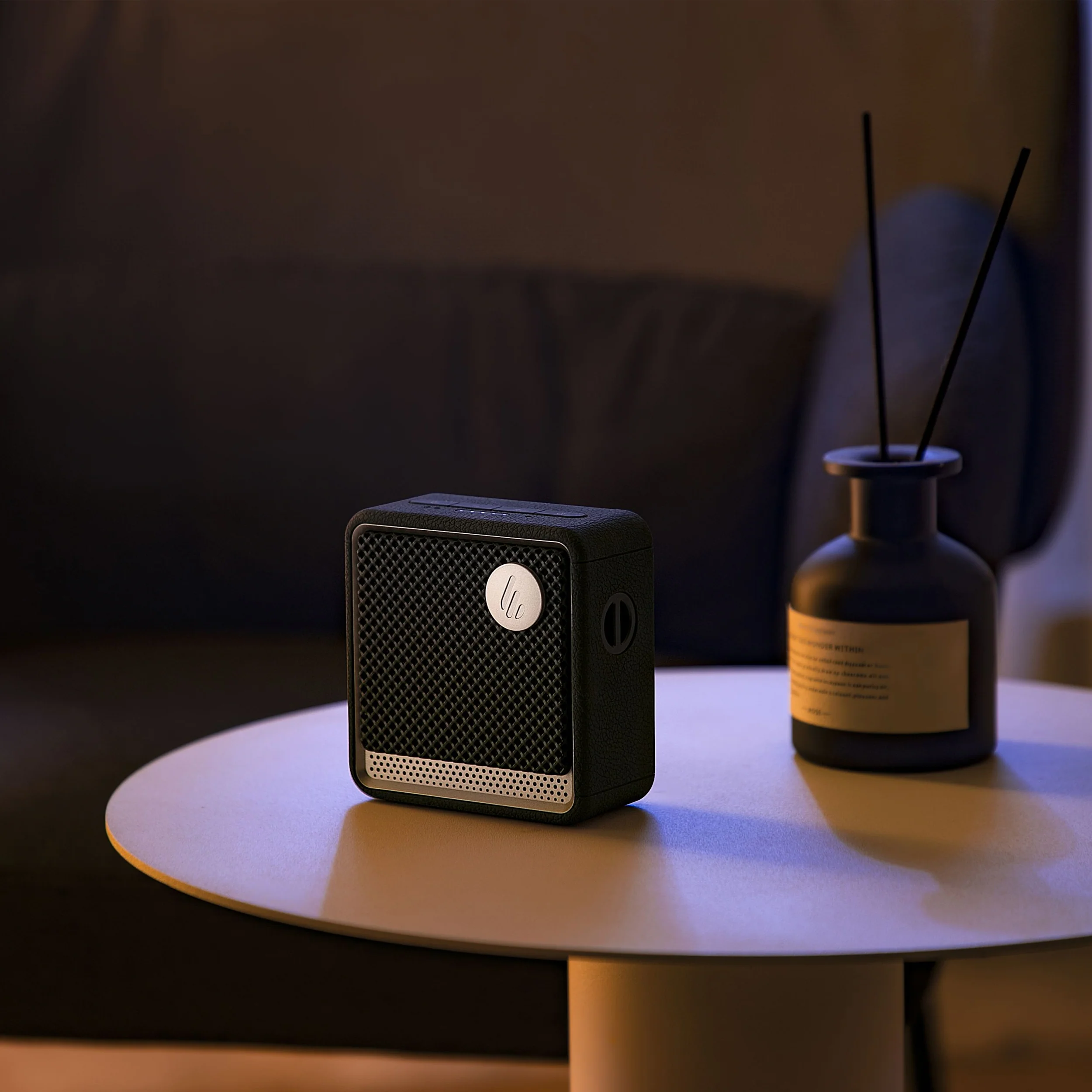 ES20 Portable Bluetooth Speaker - Image 3