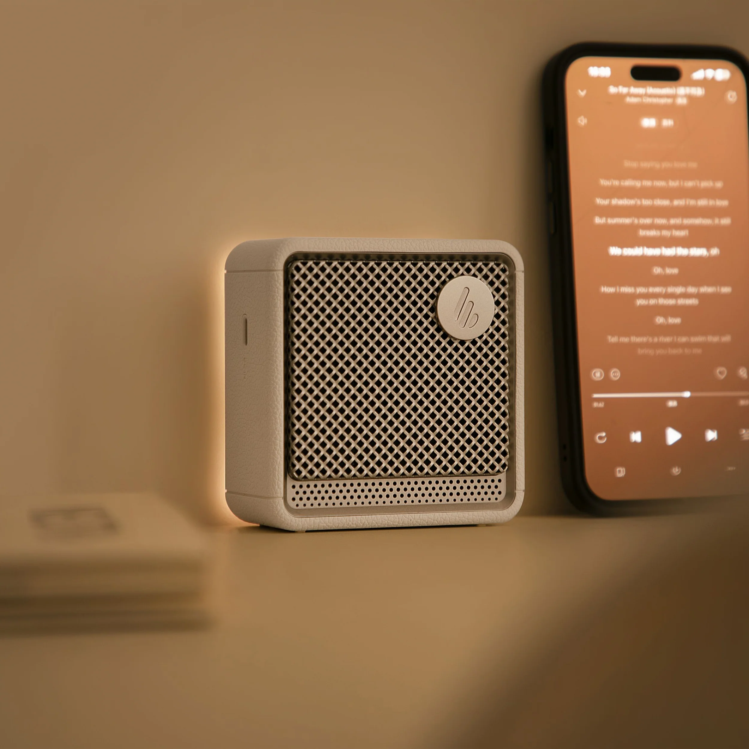ES20 Portable Bluetooth Speaker - Image 4