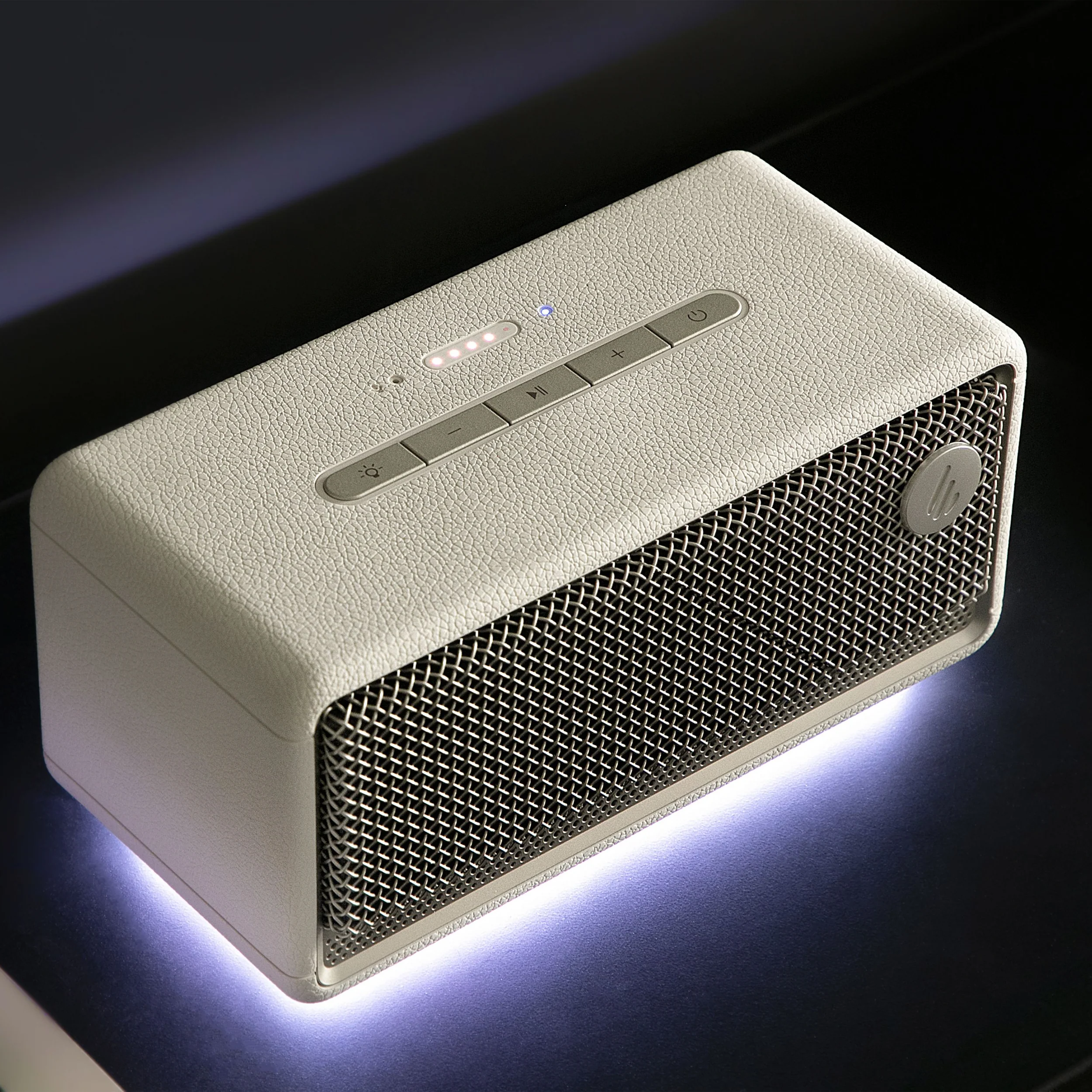 ES60 Portable Bluetooth Speaker - Image 4