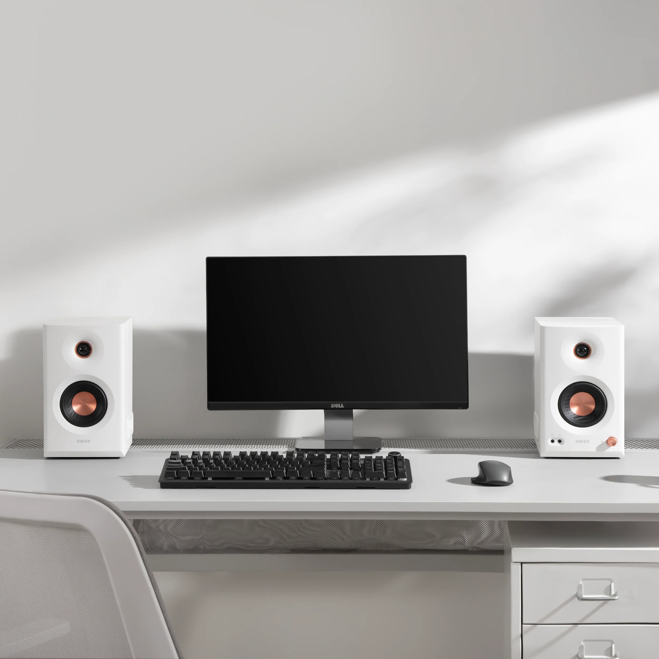 MR5 Tri-Amped Powered Studio Monitor Speakers - Image 10