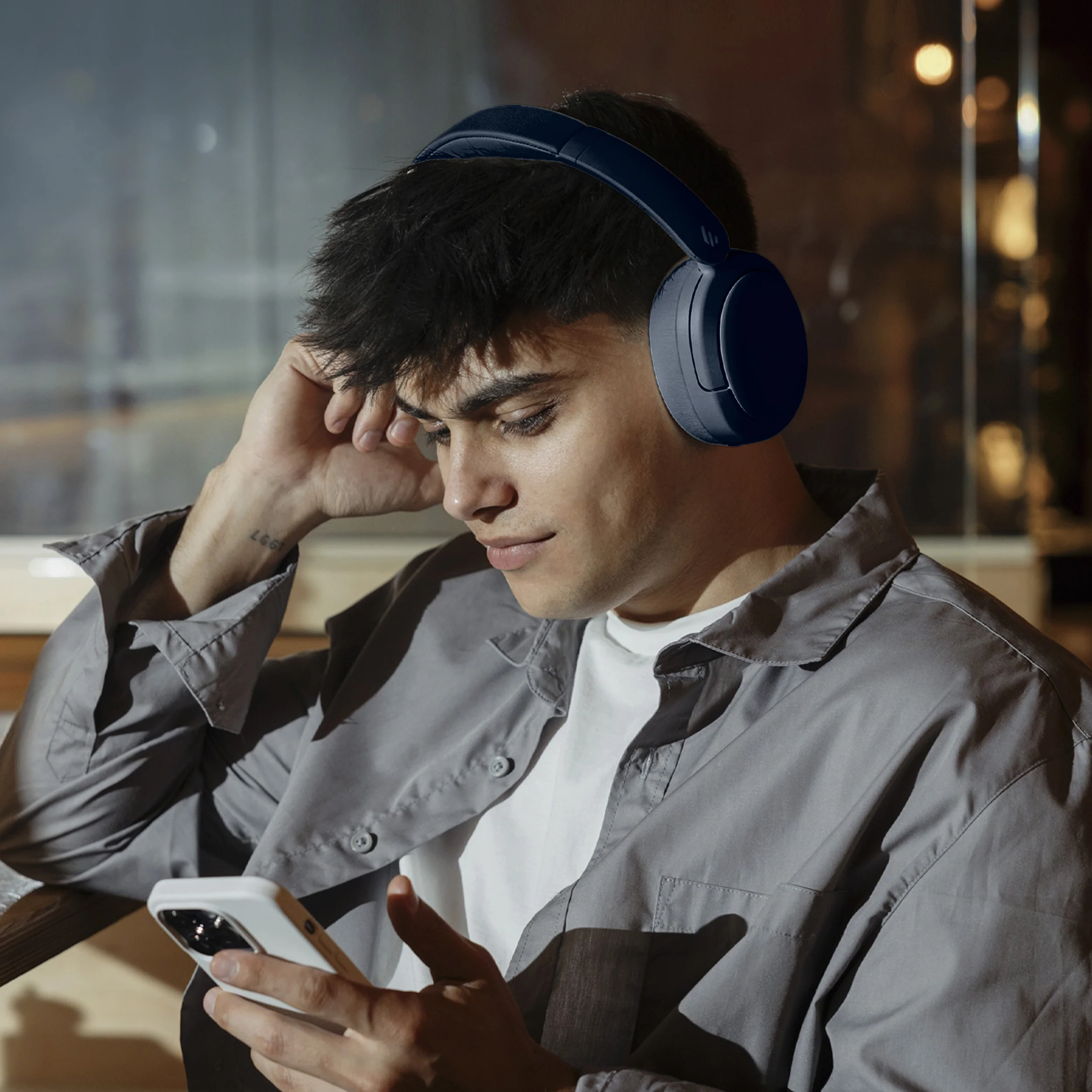 V80 Hybrid Active Noise Cancelling Headphones - Image 7
