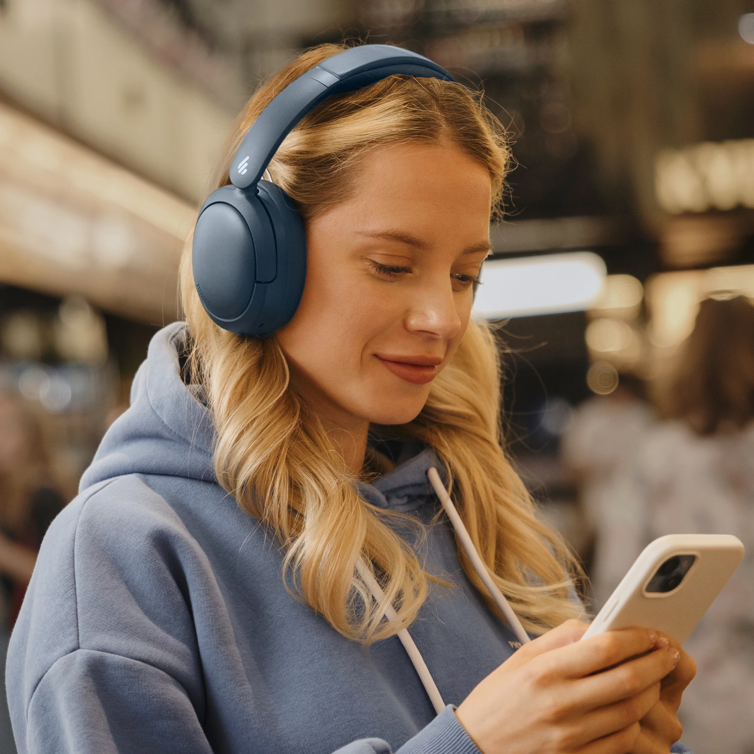 V80 Hybrid Active Noise Cancelling Headphones - Image 8